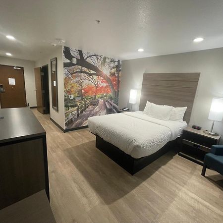 Clarion Pointe Hotel Fort Worth Ngoại thất bức ảnh