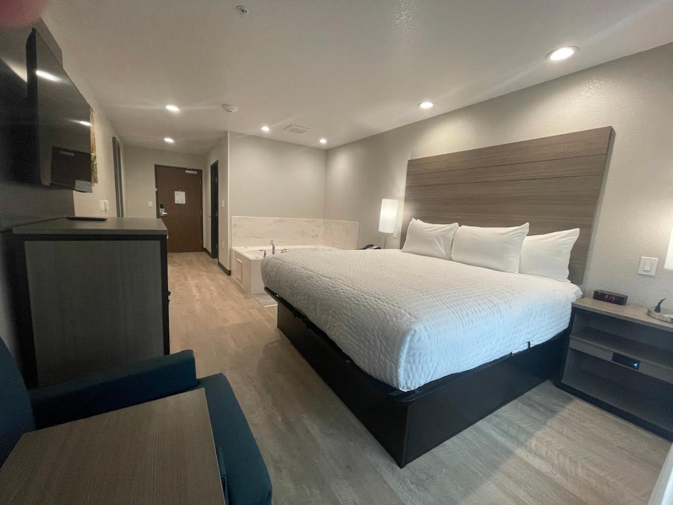 Clarion Pointe Hotel Fort Worth Ngoại thất bức ảnh