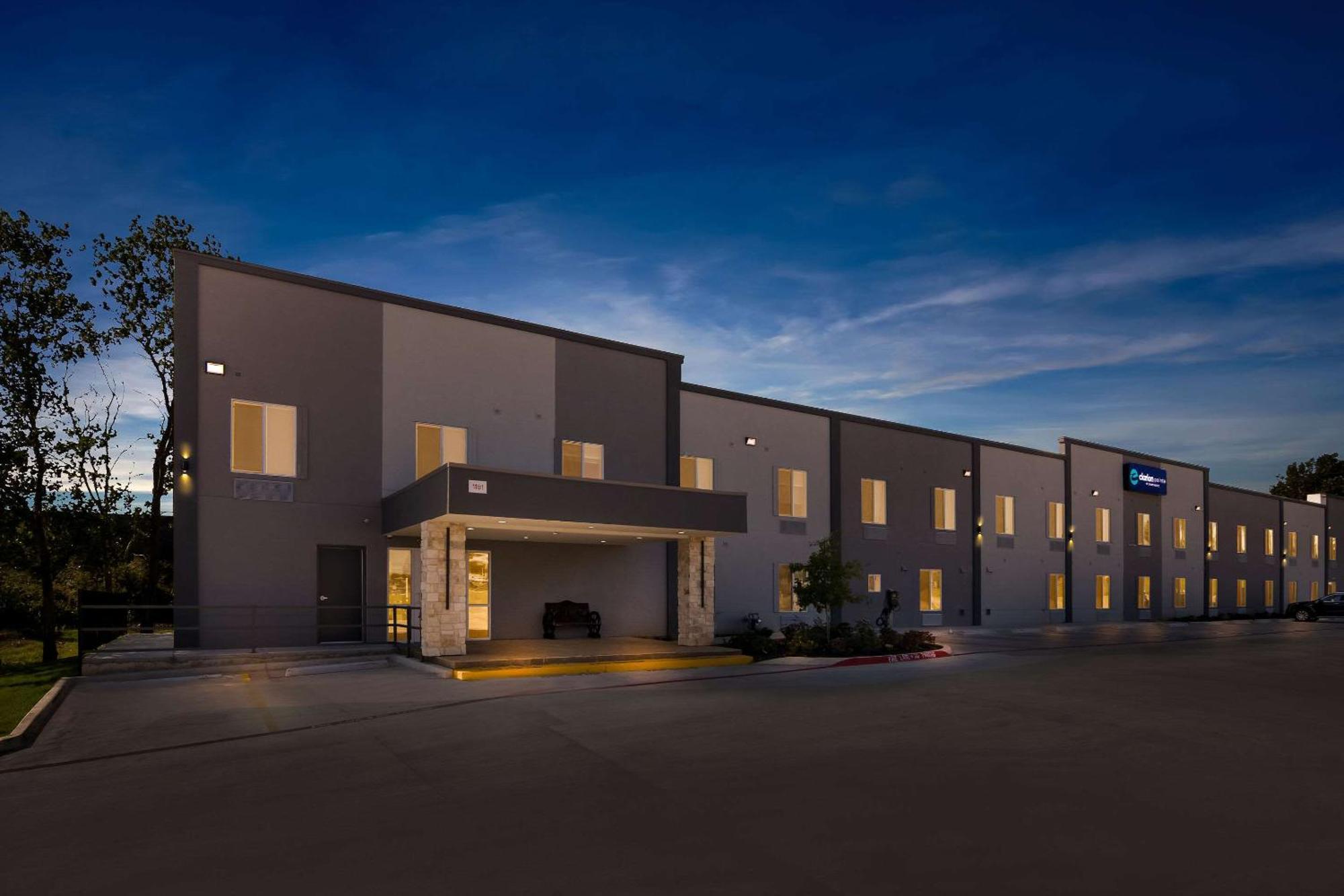 Clarion Pointe Hotel Fort Worth Ngoại thất bức ảnh