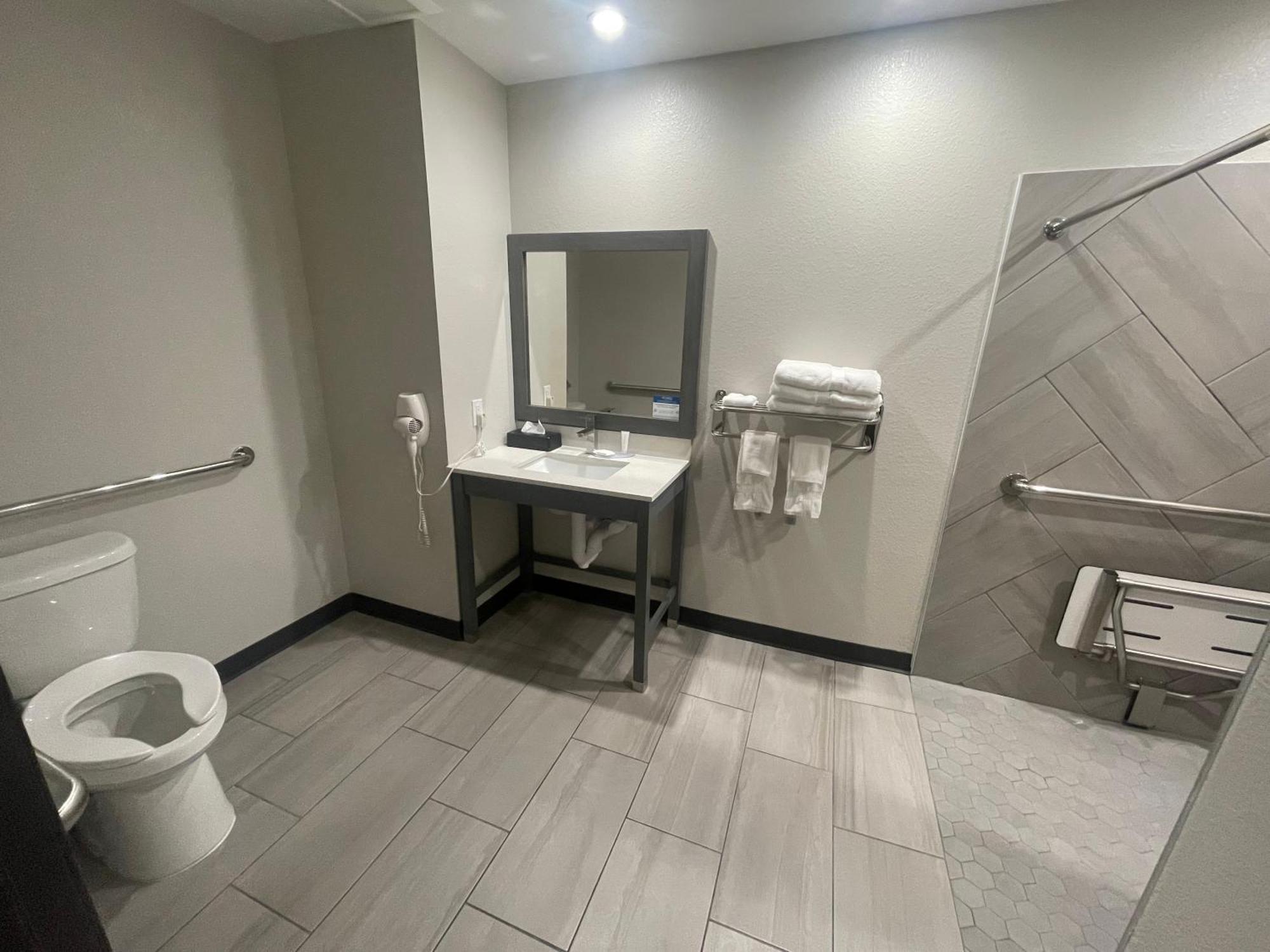 Clarion Pointe Hotel Fort Worth Ngoại thất bức ảnh