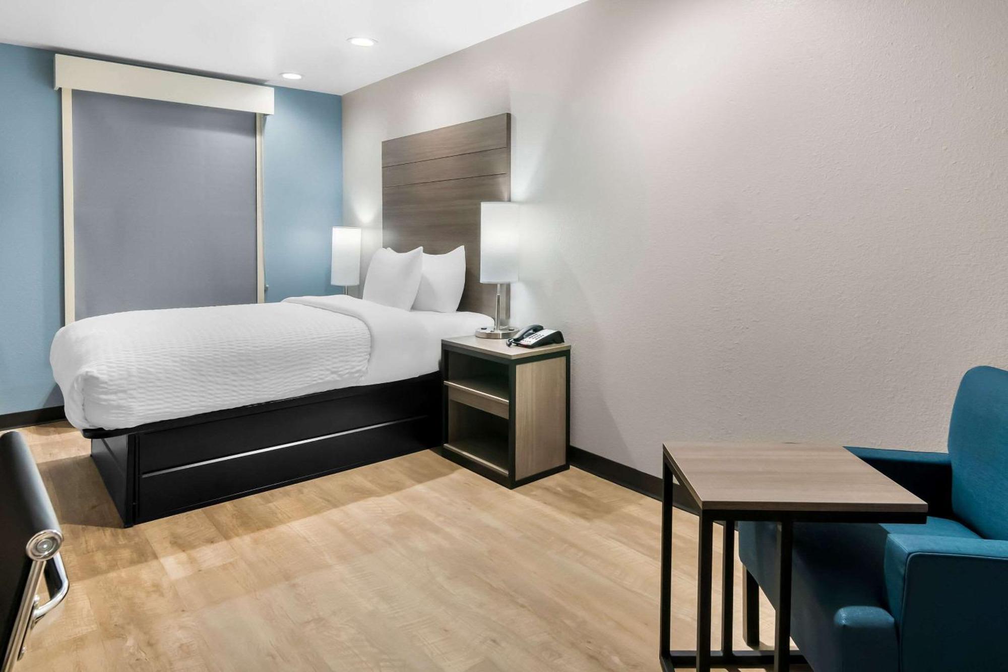 Clarion Pointe Hotel Fort Worth Ngoại thất bức ảnh
